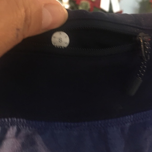 Lululemon Blue Speed Up Shorts Size 8 - Picture 8 of 12